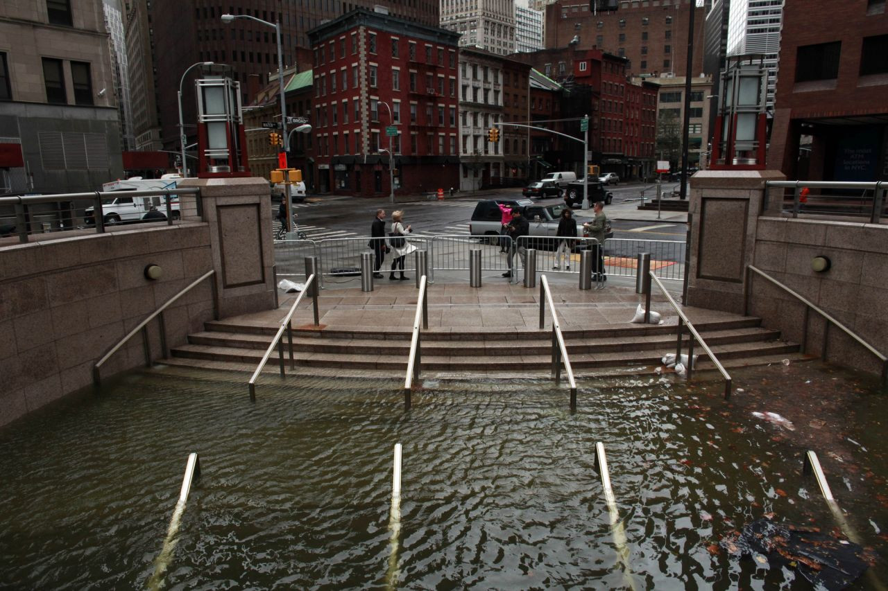 Selin vurduğu New York'ta OHAL ilan edildi - Sayfa 4