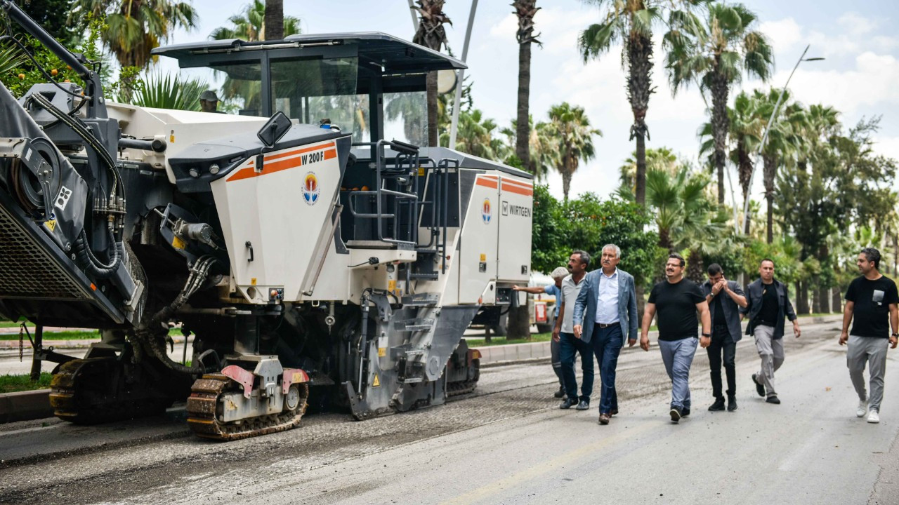 Adana Büyükşehir asfalt çalışmalarını sürdürüyor