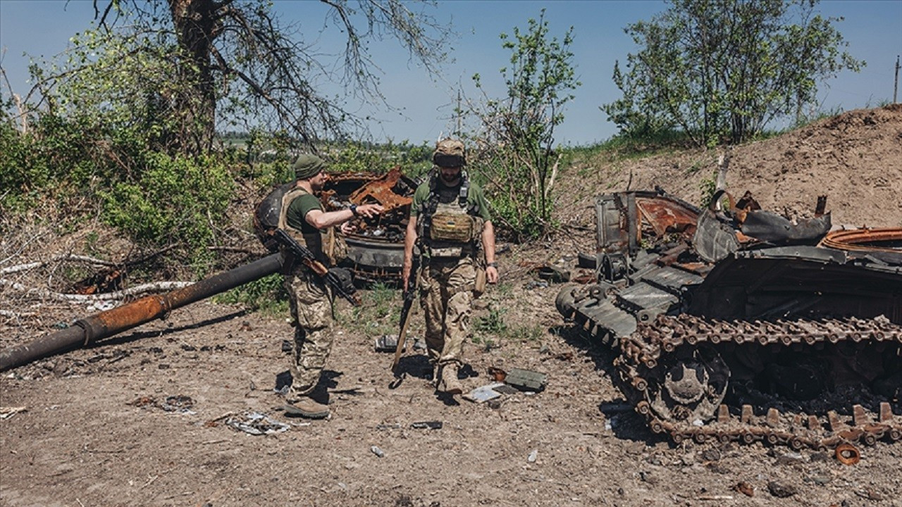 Ukrayna, askeri güçlerini Severodonetsk'ten çekiyor