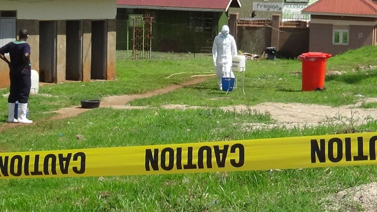 Uganda'da Ebola salgını patlak verdi