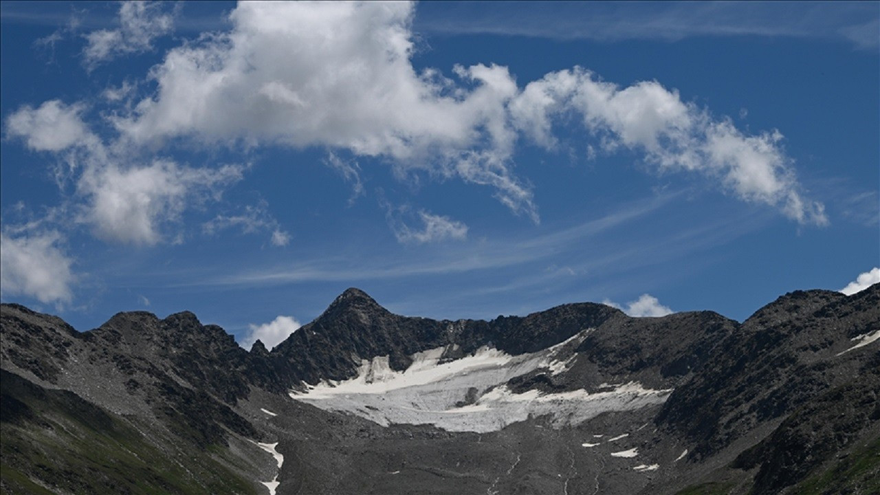 Bu yıl İsviçre'deki buzulların yüzde 6'sı eridi