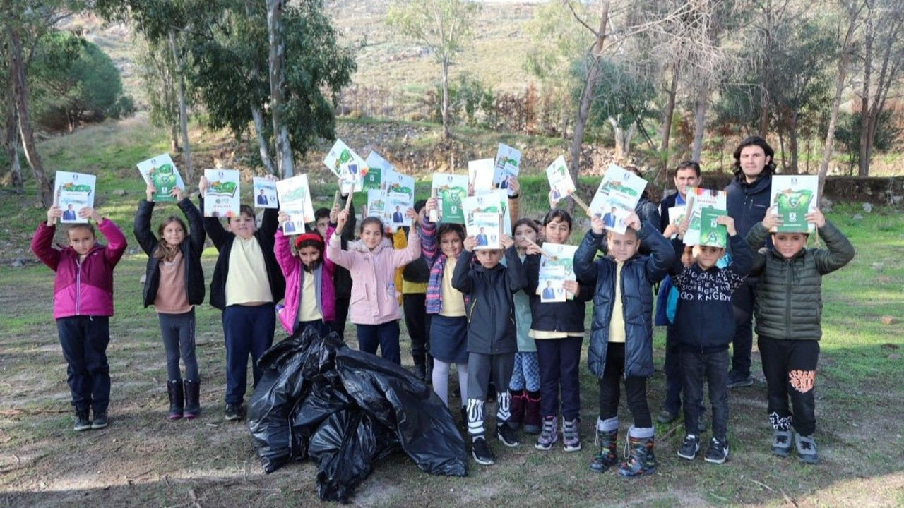 Bodrum'da çevre gönüllüleri sahil temizliği yaptı