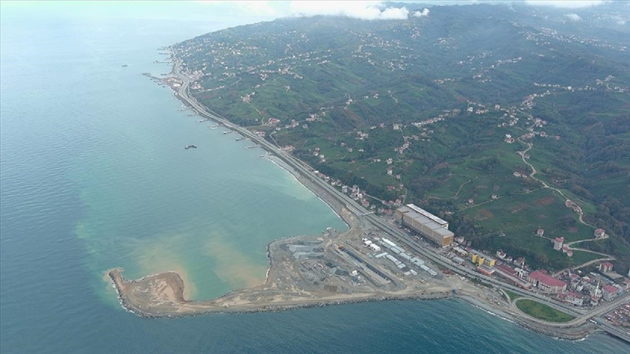 İyidere Lojistik Limanı'nın 18 ayda tamamlanması hedefleniyor
