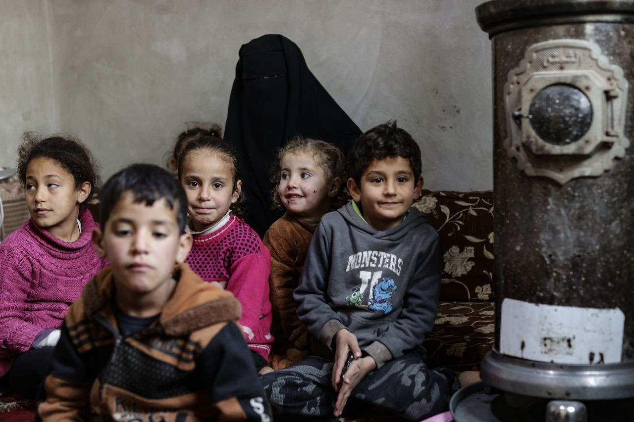 Afrin'deki savaş mağduru ailelerin ev mutluluğu - Sayfa 4
