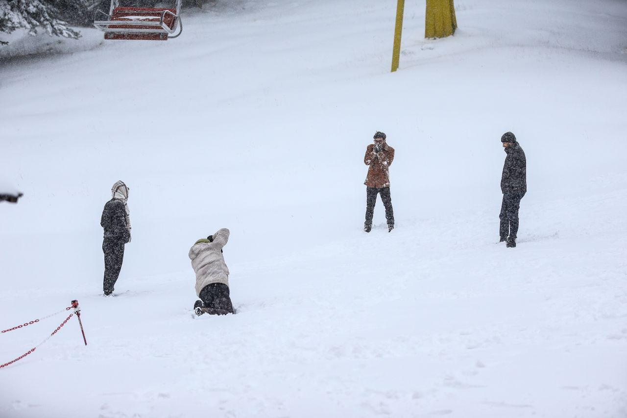 Uludağ'da kar yağışı işletmecileri memnun etti - Sayfa 3