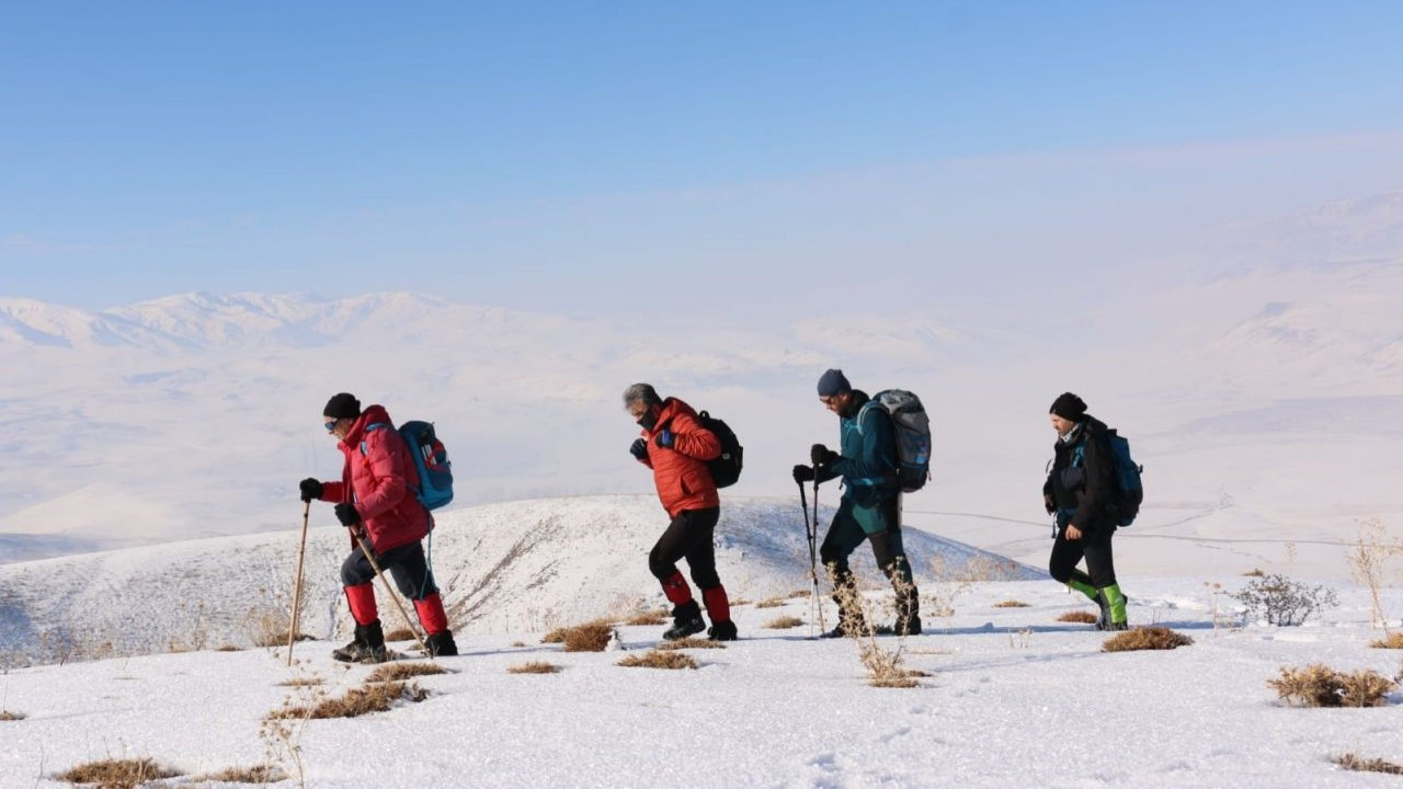 Dağcılar 2 bin 800 rakımlı Hayal Dağı'na tırmandı