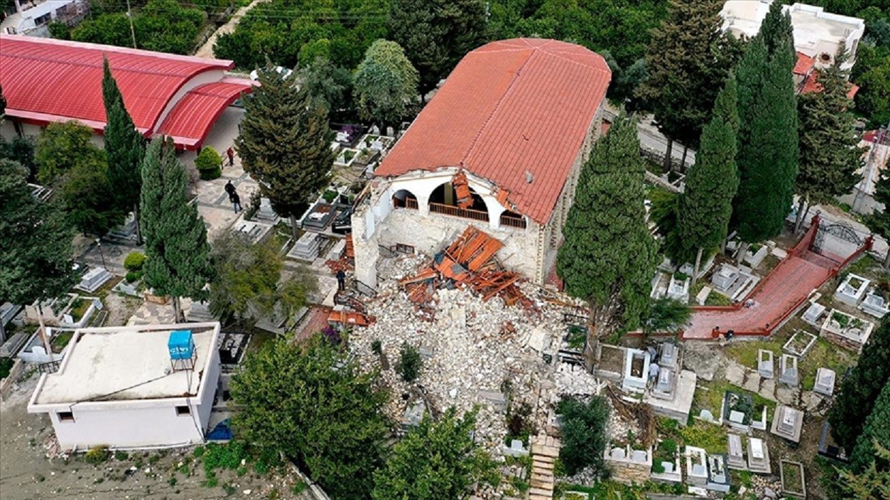 Hatay'daki Meryem Ana Kilisesi de depremlerde zarar gördü