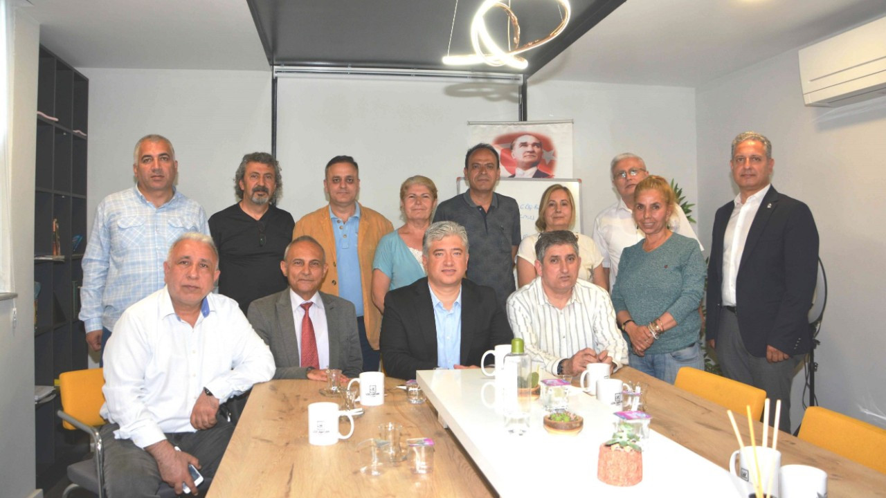 CHP Adana Milletvekili Sadullah Kısacık’tan gazetecilere destek!