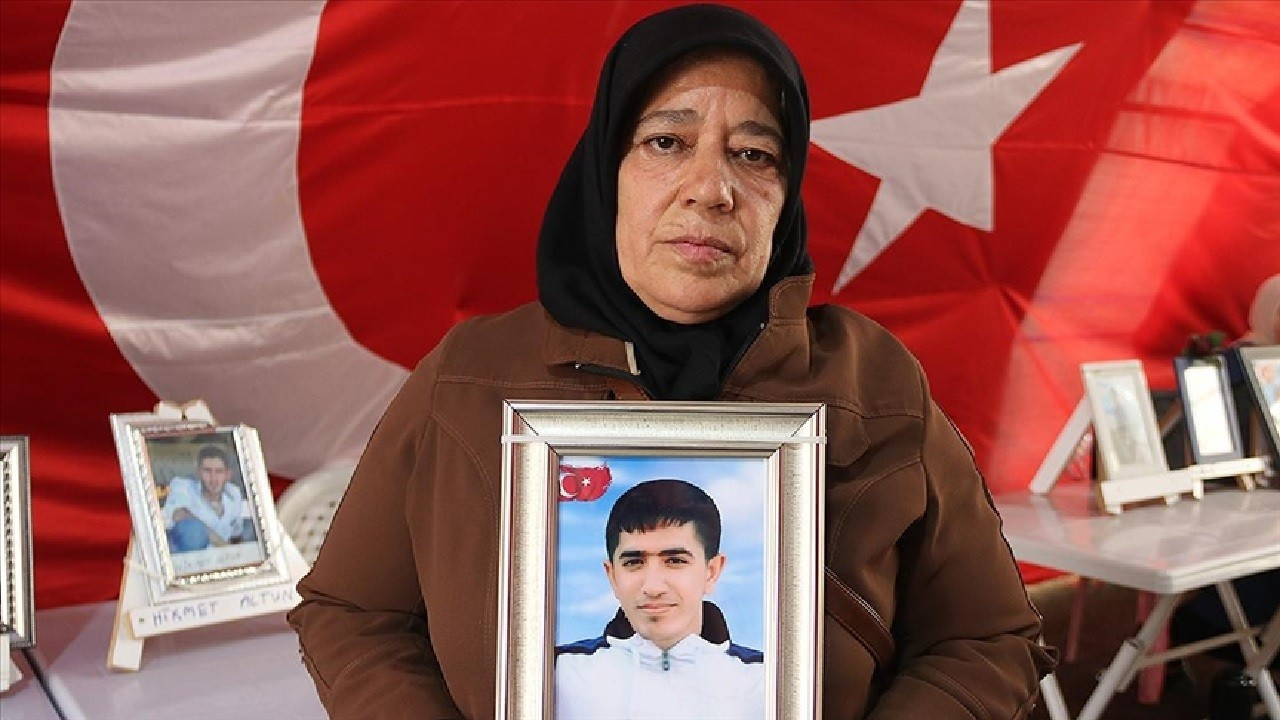 Diyarbakır annelerinden Zeliha Yaşar: Oğlum kaç gel, güvenlik güçlerine teslim ol