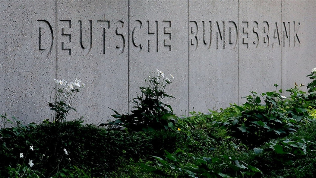 Bundesbank: Alman ekonomisi 4'üncü çeyrekte küçülecek