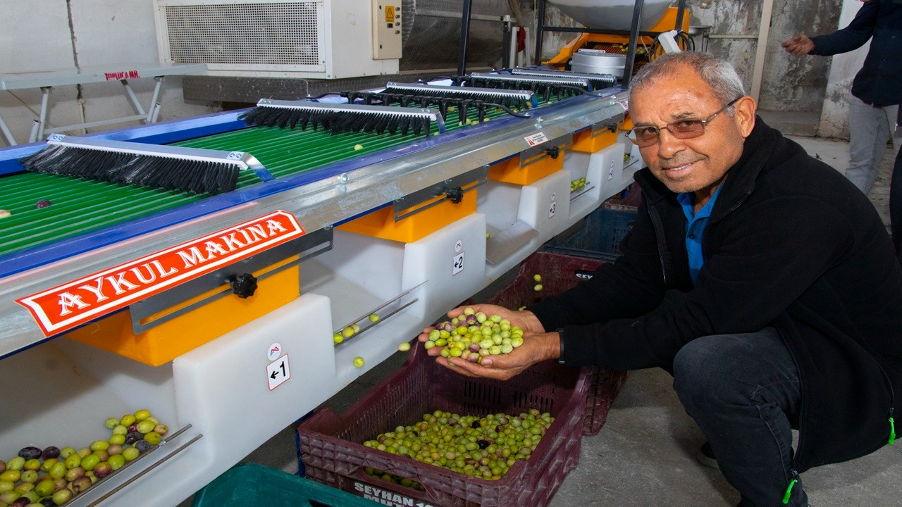 Mersin Büyükşehirden zeytin üreticilerine makine desteği