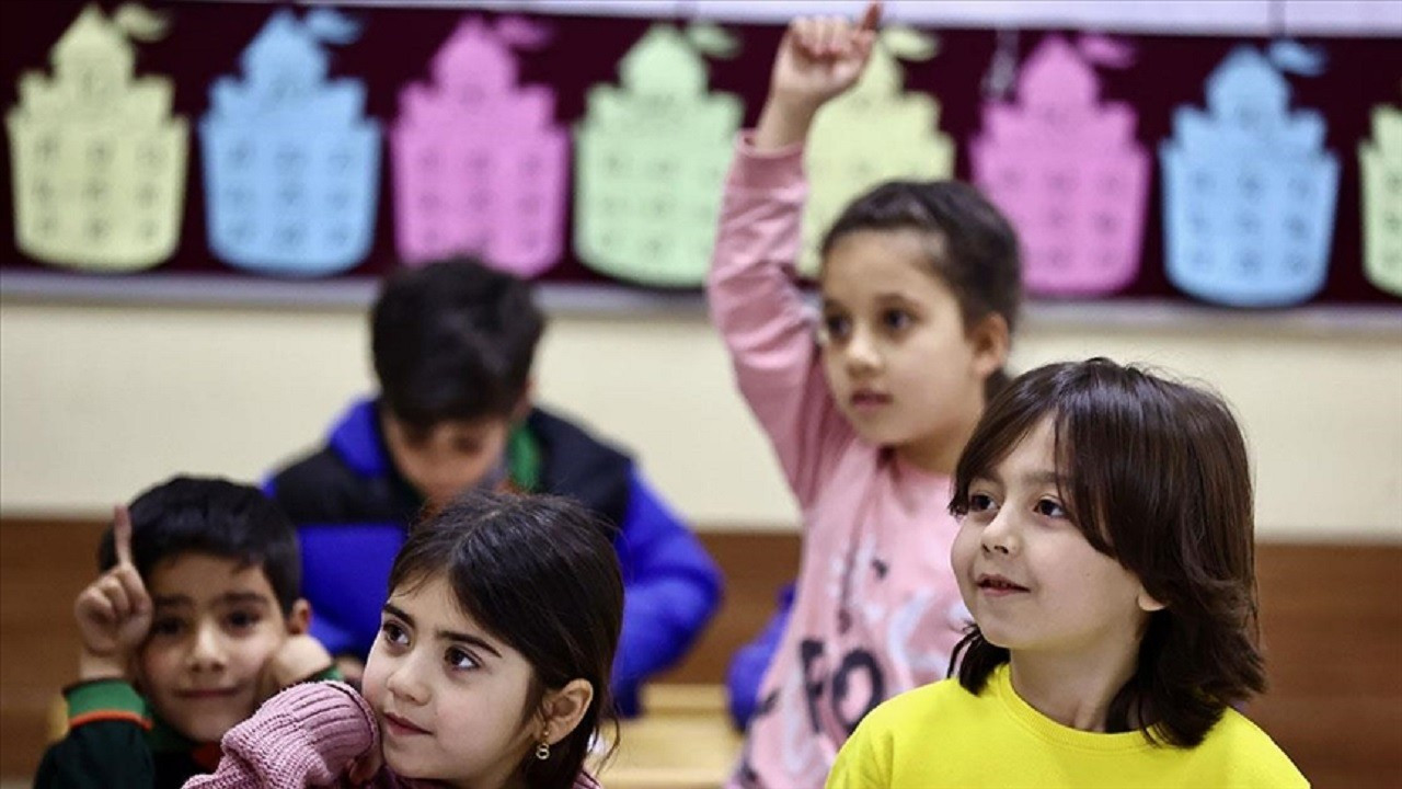 Elazığ'da yarın okullar tatil mi 14 Şubat Çarşamba Elazığ Valiliği yeni okul tatil açıklaması