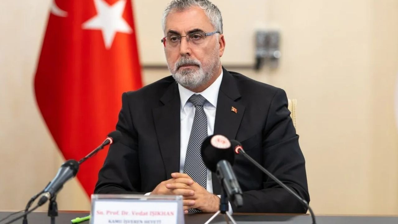 Çalışma ve Sosyal Güvenlik Bakanı Vedat Işıkhan'dan asgari ücret zammı açıklaması